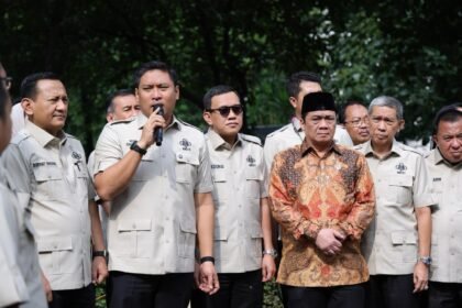 Wamentan Sudaryono Lepas Bantuan HKTI Rp1 Miliar untuk Pemalang dan Bandung Barat