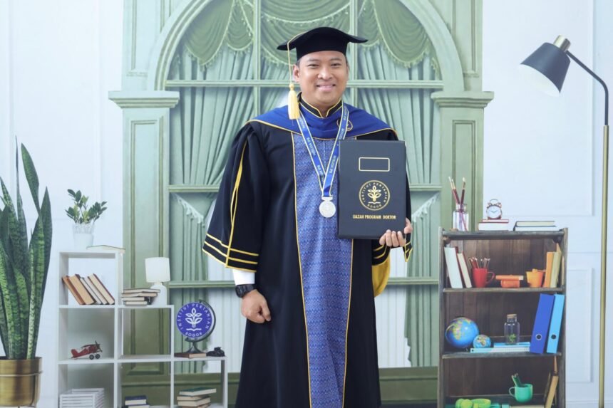 Gunakan Bahasa Jepang, Wamentan Sudaryono Motivasi dan Inspirasi Wisudawan IPB