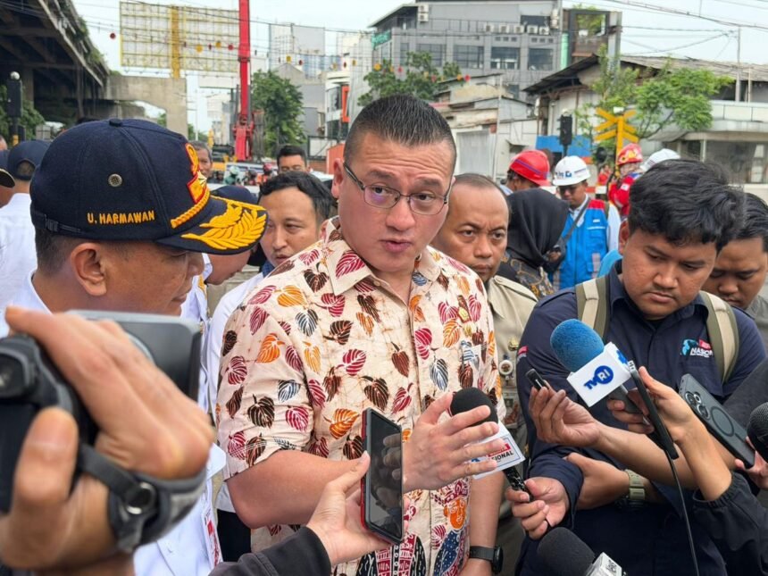 Anggota DPRD DKI Sidak Kemacetan Parah di Proyek Flyover Latumenten