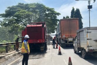 Perbaikan jalan Pantura jelang Mudik Lebaran 2026 ditargetkan tuntas H-10 dengan konsep Zero Potholes untuk menjamin perjalanan aman dan nyaman.