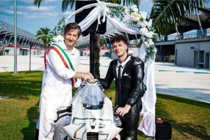 Dalam Suasana Pernikahan, Marco Bezzecchi Perpanjang Kontrak Dengan Aprilia Hingga 2027