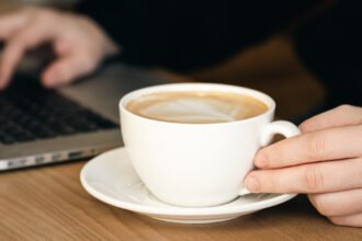 Pecinta Kopi Wajib Tahu: Kapan Secangkir Kopi Mulai Menjadi Bahaya?