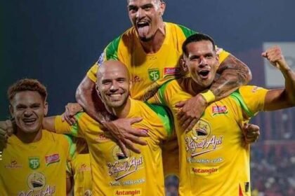 Persebaya Surabaya tampil efektif dan menumbangkan Bali United 3-1 di Stadion Kapten I Wayan Dipta.