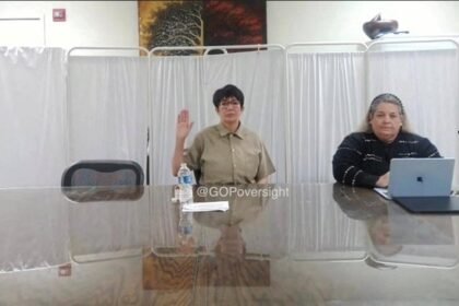 Mantan Pacar Jeffrey Epstein Tolak Buka Suara Kecuali Diberi Ampun oleh Trump