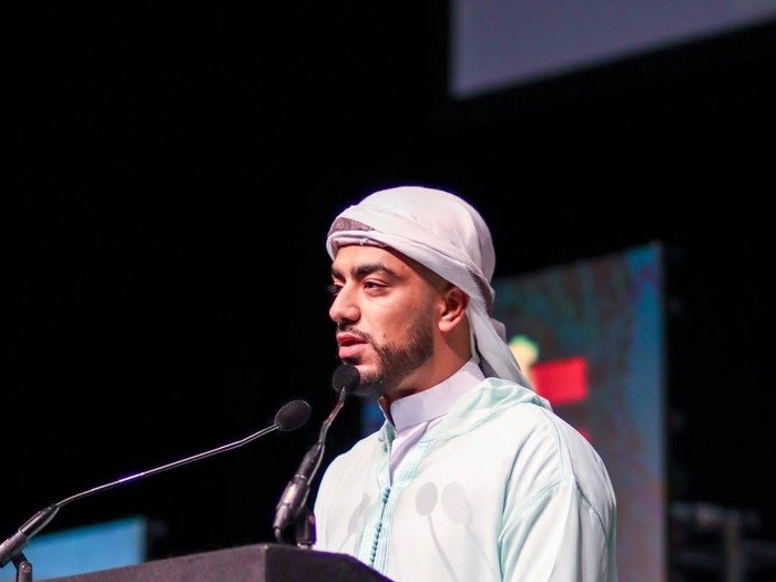 Mengenal Ibrahim Idris, Sosok yang Menggemakan Azan di Kandang Setan Merah