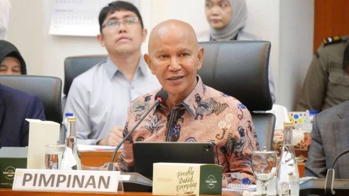 Outlook Kredit RI Negatif, DPR Minta Presiden Prabowo Ambil Kendali Reformasi Ekonomi