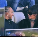 Tampil Mesra di Super Bowl, Kim Kardashian–Lewis Hamilton Resmi Go Public Pacaran