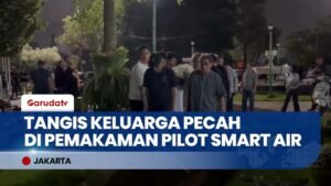 PENGHORMATAN TERAKHIR: Kapten Enggon Erawan Dimakamkan, Pilot Berdedikasi Tinggi di Pedalaman Papua