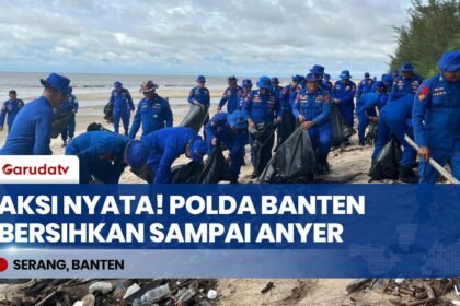 ANYER JADI KINCLONG! Ditpolairud Polda Banten Sikat Habis Sampah di Pantai Bandulu