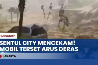 HOROR! Detik-Detik Banjir Bandang Sentul City Seret Mobil, Akses Jalan Jadi Sungai!