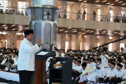 Presiden Prabowo Subianto menghadiri pengukuhan pengurus MUI periode 2025–2030 di Masjid Istiqlal, Jakarta.