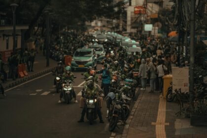 9 Perilaku Pengendara Indonesia di Jalan yang Ngeselin dan Bikin Sengsara