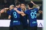 Inter Milan terus melaju mantap di puncak klasemen Serie A usai menundukkan Cremonese 2-0 di Stadion Giovanni Zini.
