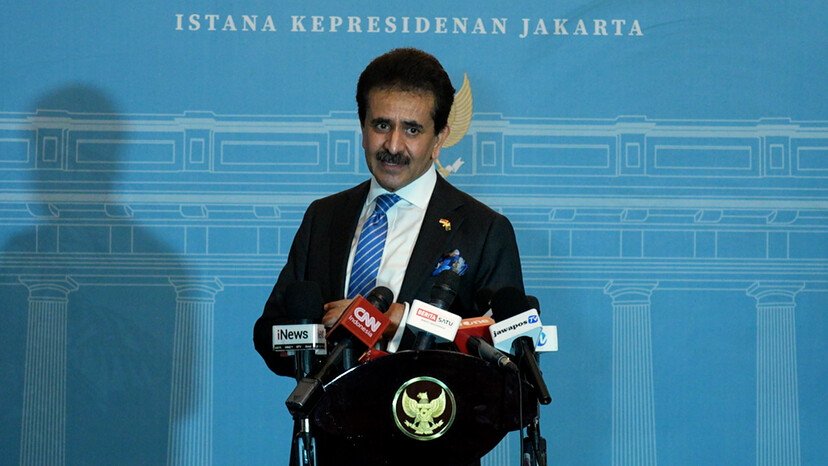 Dubes Pakistan untuk Indonesia Zahid H. Chaudary memberi pernyataan usai pertemuan di Istana Kepresidenan, Kamis (12/2).