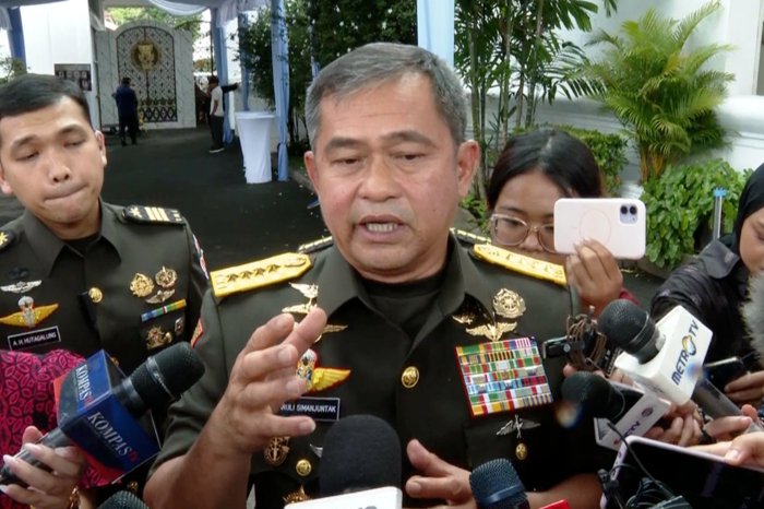 TNI AD persiapkan pasukan zeni dan kesehatan untuk misi perdamaian di Gaza, menunggu keputusan akhir dari Mabes TNI.