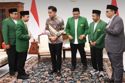 Gibran menerima jajaran Pengurus Pusat PUI untuk memperkuat kolaborasi pemerintah dan ormas Islam dalam memperkaya program pembangunan nasional.