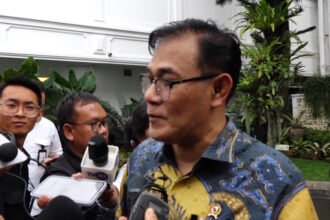Kepala BP Taskin Budiman Sudjatmiko saat memberikan keterangan usai bertemu Presiden Prabowo Subianto di Istana Negara, Jakarta, Kamis (12/2/2026).