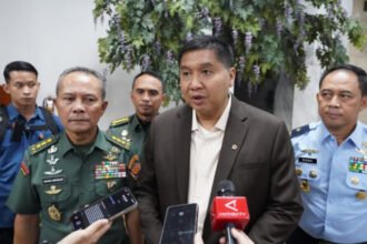 Menteri PKP Maruarar Sirait dan Wali Kota Bandung Farhan berkomitmen mempercepat pembangunan hunian vertikal bersubsidi bagi masyarakat berpenghasilan rendah di Bandung.