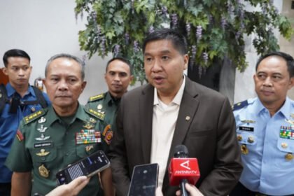 Menteri PKP Maruarar Sirait dan Wali Kota Bandung Farhan berkomitmen mempercepat pembangunan hunian vertikal bersubsidi bagi masyarakat berpenghasilan rendah di Bandung.