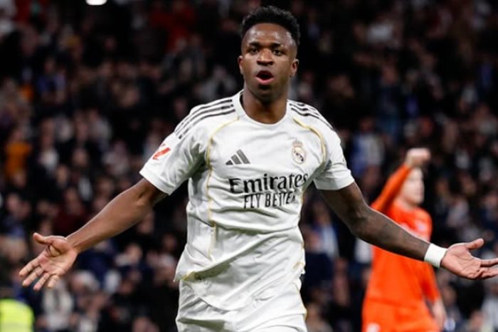 Vinícius bahagia lagi di Madrid — performa menanjak, kontrak baru di depan mata.