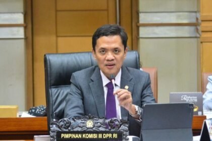Komisi III DPR RI menegaskan putusan DPR mengikat dan memperingatkan adanya risiko hukum bagi pihak yang menghalangi akses musola warga Vasana dan Neo Vasana.
