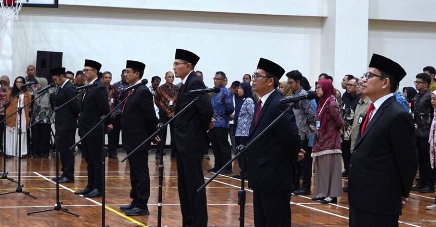 Pelantikan enam pejabat strategis menandai penguatan struktur KPK dalam menghadapi tantangan korupsi 2026 yang semakin kompleks.