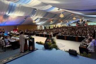 Presiden Prabowo memberikan pengarahan kepada jajaran TNI dan Polri di Istana Merdeka, Jakarta, tentang kesiapan pengamanan nasional jelang Ramadan dan Lebaran 2026.