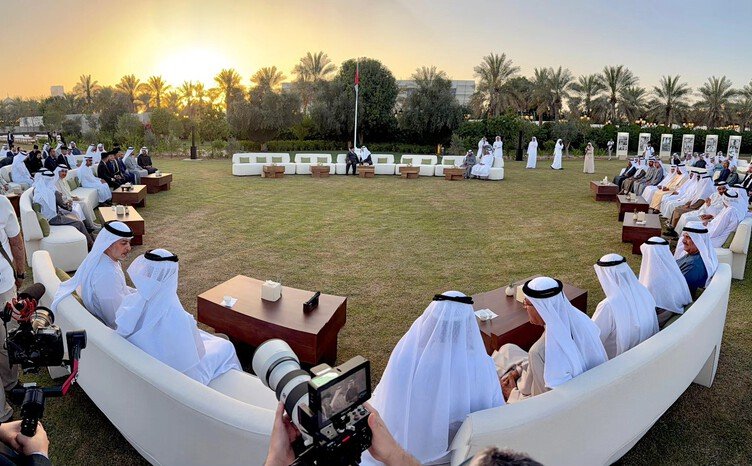 Presiden Prabowo Subianto dan Presiden UAE Sheikh Mohammed bin Zayed Al Nahyan bertemu di Qasr Al Bahr, Abu Dhabi, membahas peningkatan investasi dan kemitraan strategis.