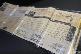 Pajak Jateng Membengkak di Awal 2026 : Warga Kaget, Uang di Kantong Tak Cukup Bayar Samsat