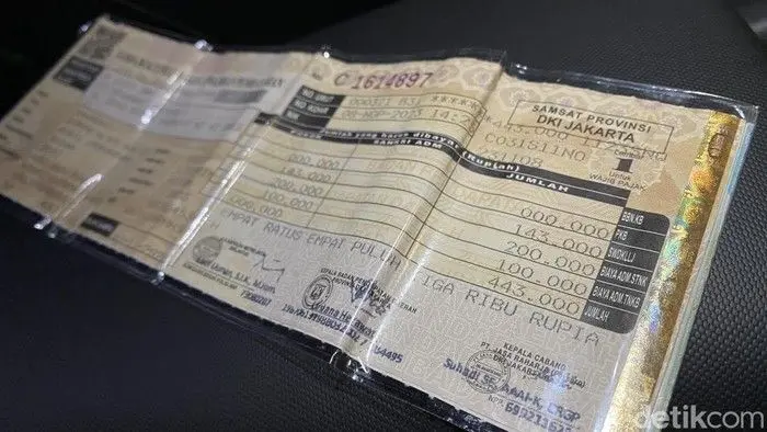 Pajak Jateng Membengkak di Awal 2026 : Warga Kaget, Uang di Kantong Tak Cukup Bayar Samsat