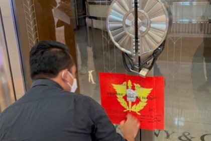 Bea Cukai Segel 6 Gerai Perhiasan Mewah dalam 2 Pekan, Menkeu Purbaya : "Barang Spanyol"