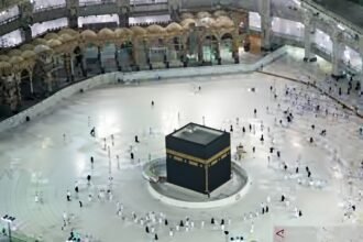 Kemlu Kerahkan Tim 24 Jam Bantu Jemaah Umrah RI yang Tertahan di Arab Saudi