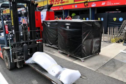 Kekacauan Logistik Global Paksa FIA Izinkan Mekanik F1 Lembur di Garasi GP Australia