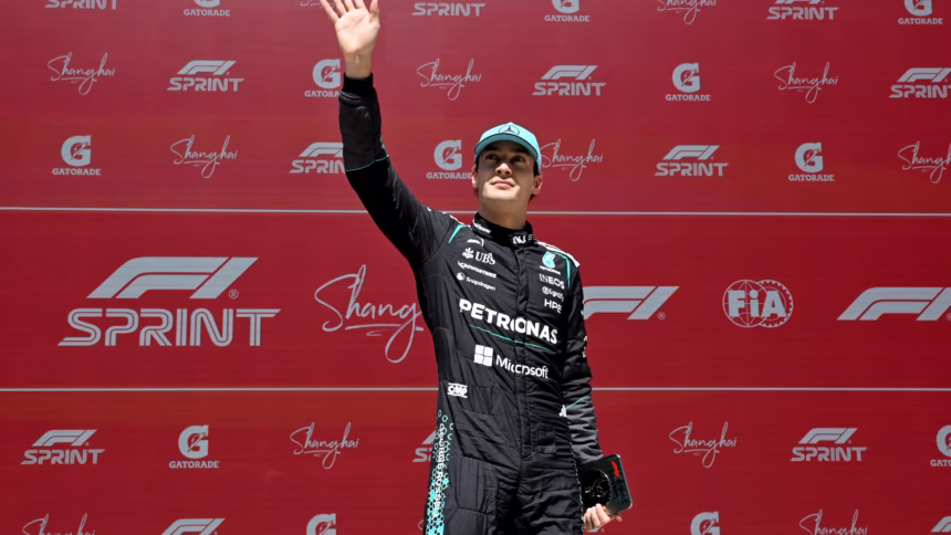 George Russell Juara Sprint GP China, Hamilton dan Leclerc Podium Dua - Tiga