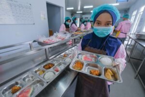 Kata BGN Soal Efisiensi MBG : Mengikuti Kalender Masuk Sekolah, Libur Berarti Berhenti