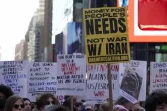 Ratusan Warga New York Protes Serangan AS–Israel ke Iran yang Tewaskan Khamenei