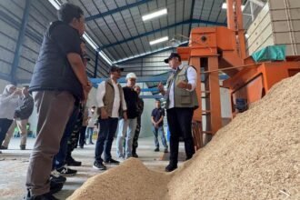 Dirut BULOG Tinjau Mitra Makloon di Maros, Dorong Inovasi Pemanfaatan Sekam Padi Bernilai Ekonomis