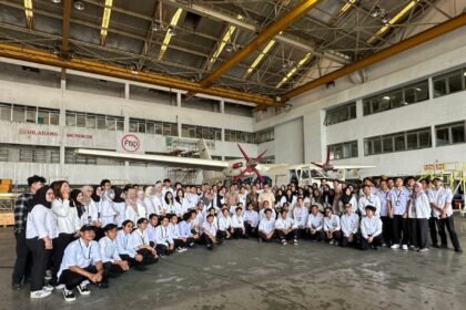 Menaker Yassierli Cek Magang PTDI, 134 Peserta Terjun ke Industri Dirgantara