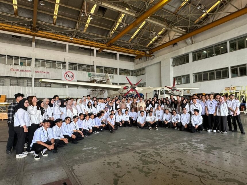 Menaker Yassierli Cek Magang PTDI, 134 Peserta Terjun ke Industri Dirgantara