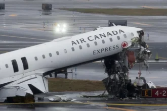 Detik-detik Horor Air Canada Tabrak Truk : Petugas Menara Pengawas Teriak "Stop! Stop! Stop!"