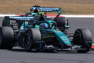 Di Tengah Performa Buruk, Aston Martin Jadi Tim Pertama Percayakan FP1 pada Rookie