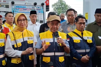 Stok BBM Masih Aman, Tapi Presiden Prabowo Minta Menteri Bahlil Cari Minyak ke Negara Lain