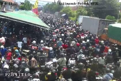 Macet Horor Gilimanuk 2026: Saat AC Bus Tak Lagi Mempan dan Jalan Kaki Jadi Solusi Terakhir