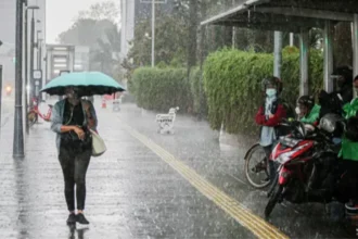 Prakira Cuaca 8 Maret, BMKG: Hujan Sedang–Lebat dan Angin Kencang