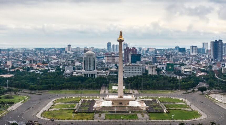 BMKG: Jakarta Berawan Sepanjang Hari, Suhu Tembus 35°C