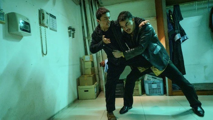 Resmi Rilis! Intip Aksi Joe Taslim Jadi Jurnalis Tangguh dalam Trailer Perdana "The Furious"