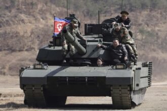 Putri Kim Jong Un Pamer Nyetir Tank, Kode Pewaris Takhta Makin Terang