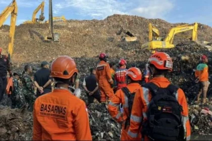 Operasi SAR Longsor Sampah Bantargebang Ditutup, 7 Orang Ditemukan Tewas