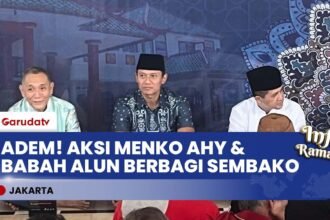 Momen Hangat Menko AHY & Babah Alun Bagikan Sembako di Masjid: Bantu Ojol Hingga Pelajar!
