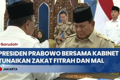 PRESIDEN & MENTERI KABINET BAYAR ZAKAT DI ISTANA! Langsung Sidang Bahas Nasib Mudik & Harga Pangan!